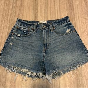 Abercrombie Curve Love Mid Rise Boyfriend Short Sz 27/4
